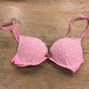 Victoria’s Secret bra size 32C
